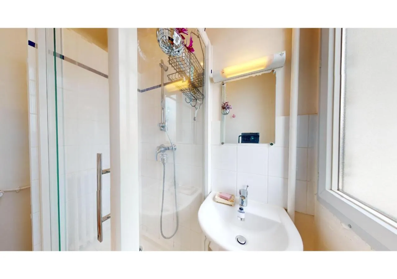 Joivy Charming Studio With Eiffel Tower View Διαμέρισμα Παρίσι