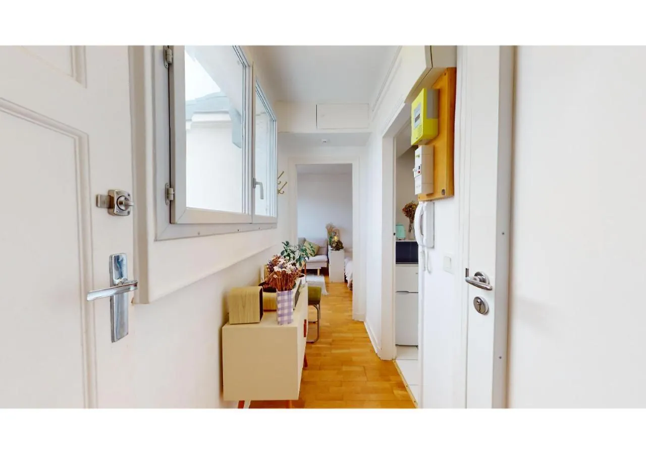 Joivy Charming Studio With Eiffel Tower View Διαμέρισμα Παρίσι Γαλλία