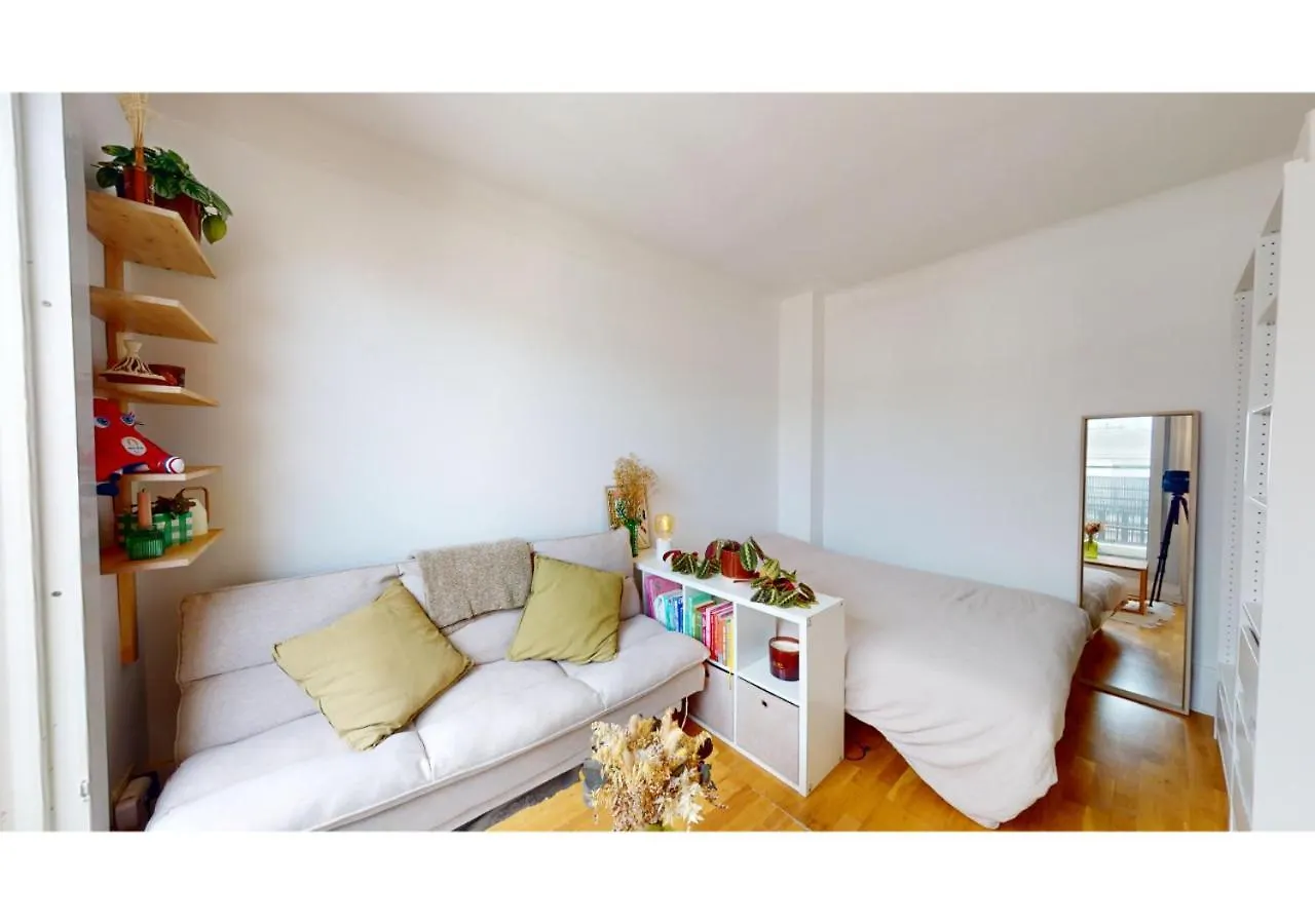 Joivy Charming Studio With Eiffel Tower View Apartment Paris